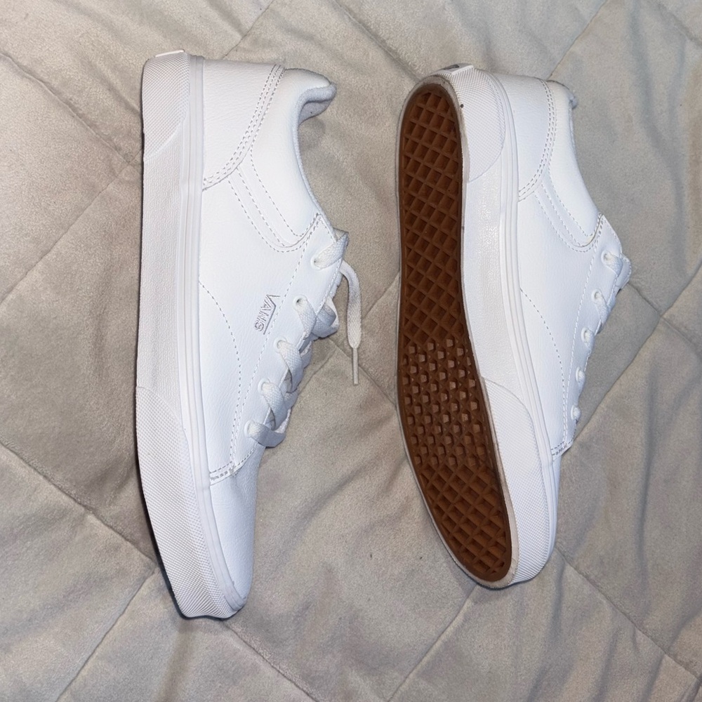 Vans White Low-Top Seldan Sneakers